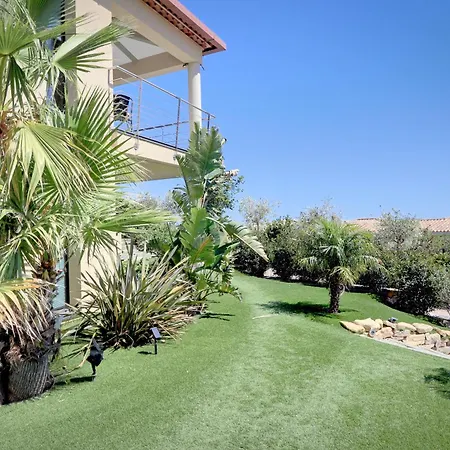 Villa Magnifique Avec Une Vue Splendide, Pres Des Plages